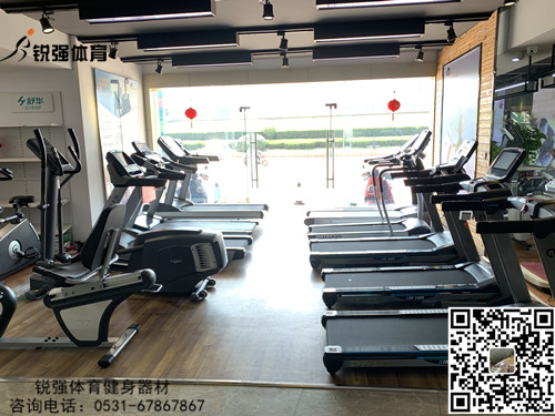 威客电竞旗舰店的跑步机和椭圆机