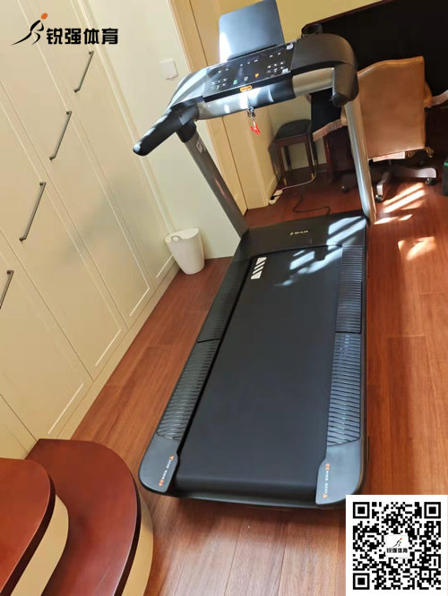 威客电竞济南省体旗舰店客户-跑步机T6700-T3